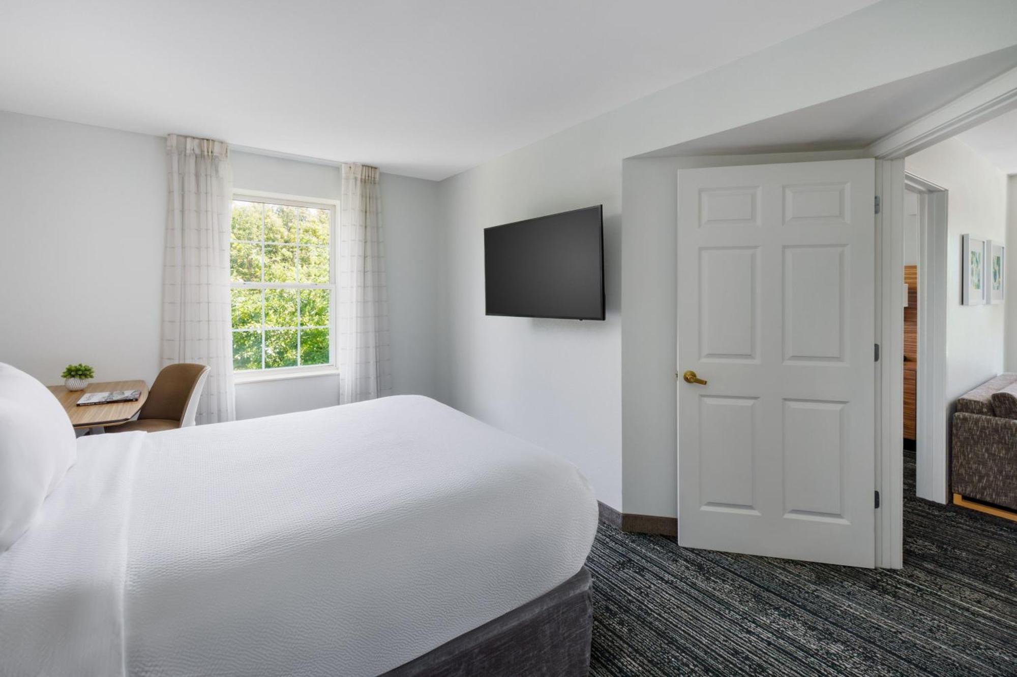 Towneplace Suites Manchester-Boston Regional Airport Exterior foto